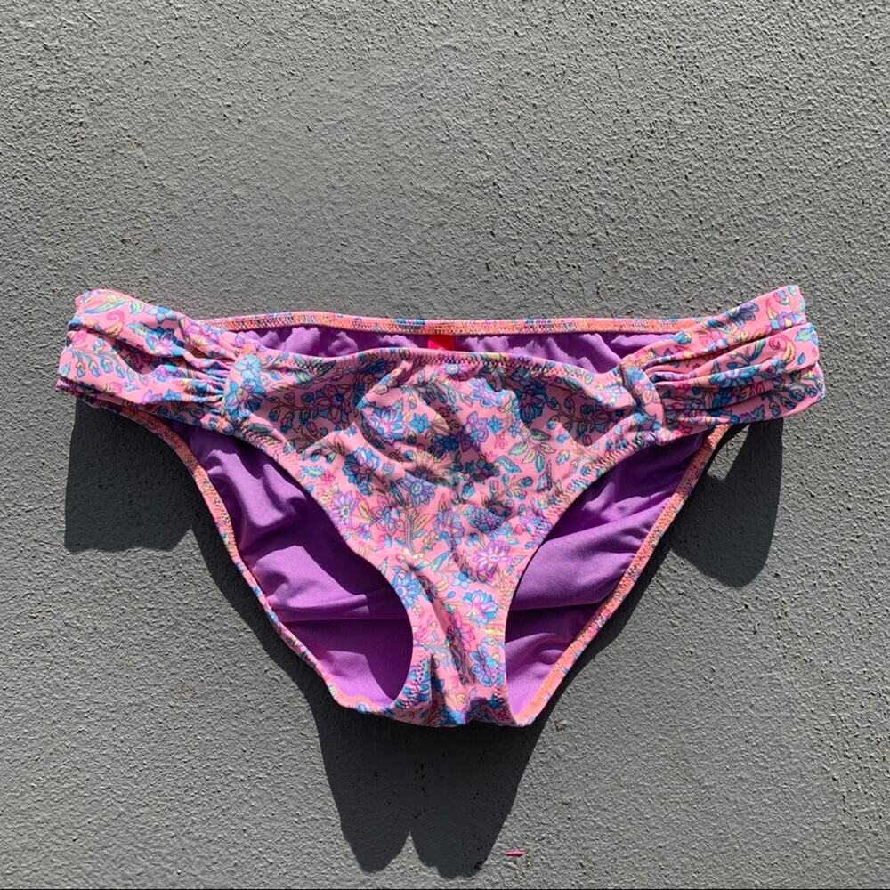 Victorias Secret pink flower bud bikini bottoms MEDIUM